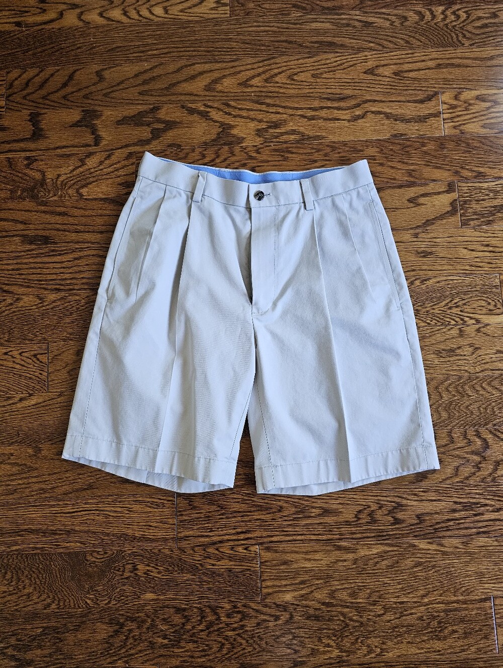Men's Light Beige Pleated Cotton Shorts
